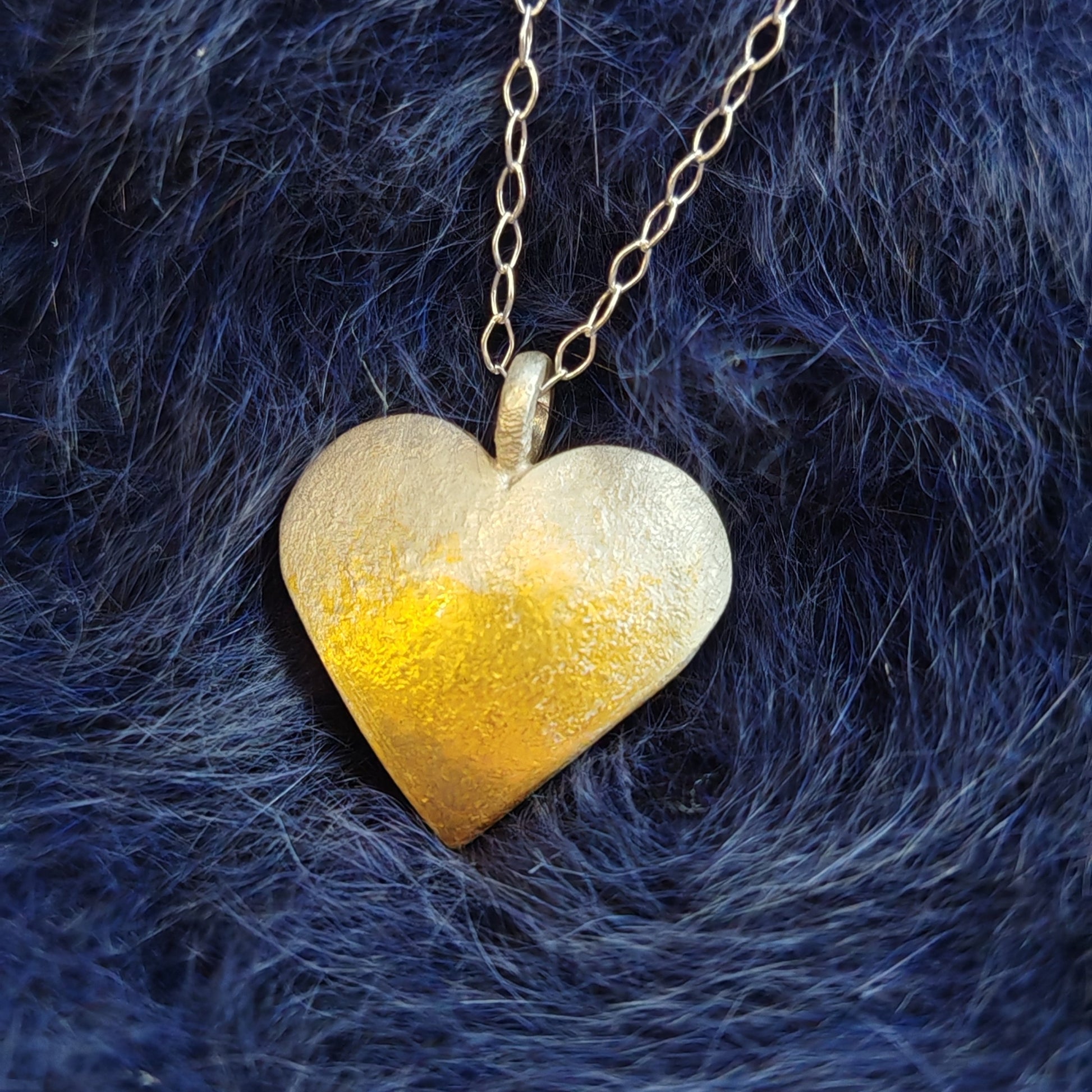 keum boo heart necklace lapland gold front